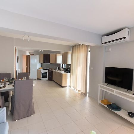Villa Pearl Mansions Nikiana Esterno foto